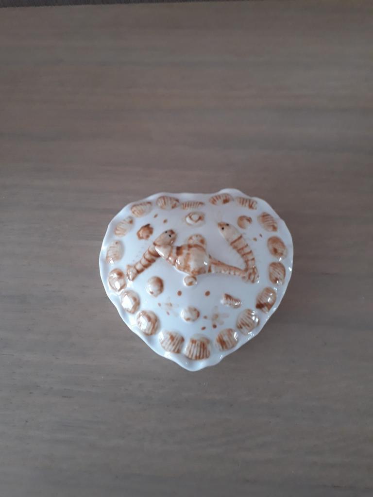 Bonbonniere, Enlèvement, Comme neuf