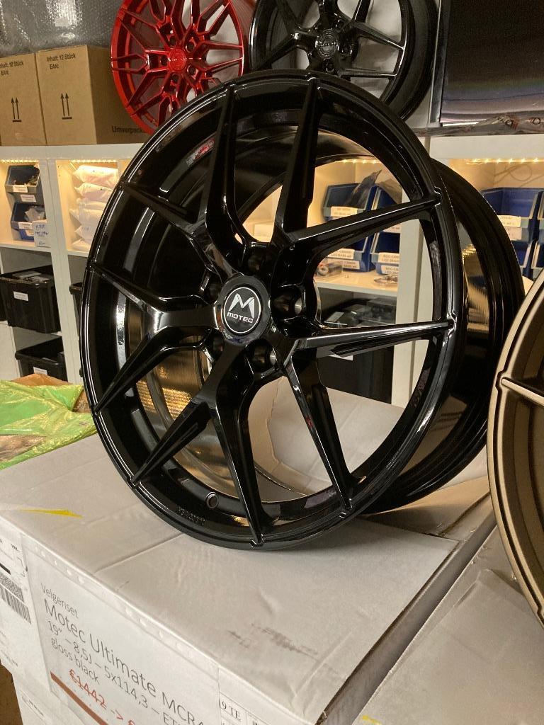 Kit de jantes Motec Ultimate MCR4 19x8.5 ET35 5x114,3, neuf, Enlèvement ou Envoi, Neuf, 19 pouces, Jante(s)