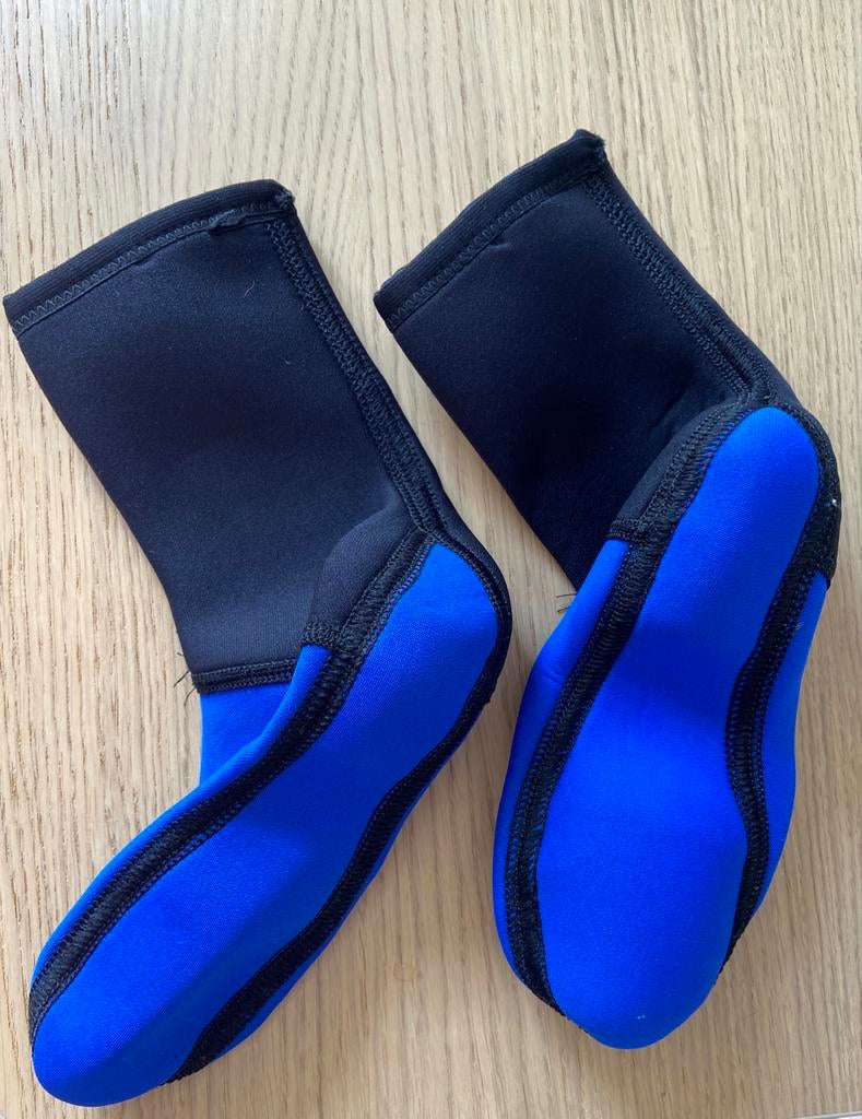 Paar Neopreen zwemsokken. Maat +- 34/35, Watersport en Boten, Ophalen of Verzenden, Zo goed als nieuw, Kind, Overige typen