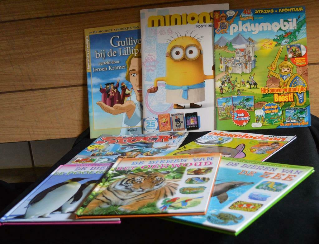 Lot 8 stripverhalen/ poster- en natuurboeken, Enlèvement ou Envoi, Utilisé