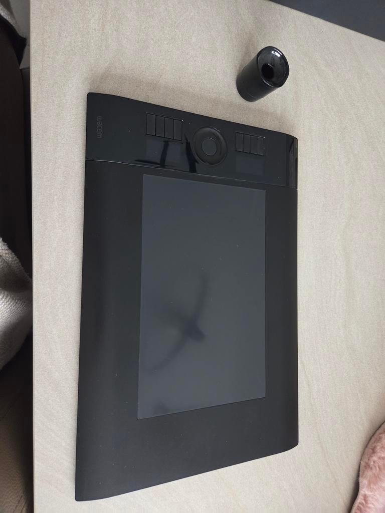 Wacom Intuos (zonder pen), Computers en Software, Tekentablets, Ophalen of Verzenden, Draadloos, Wacom