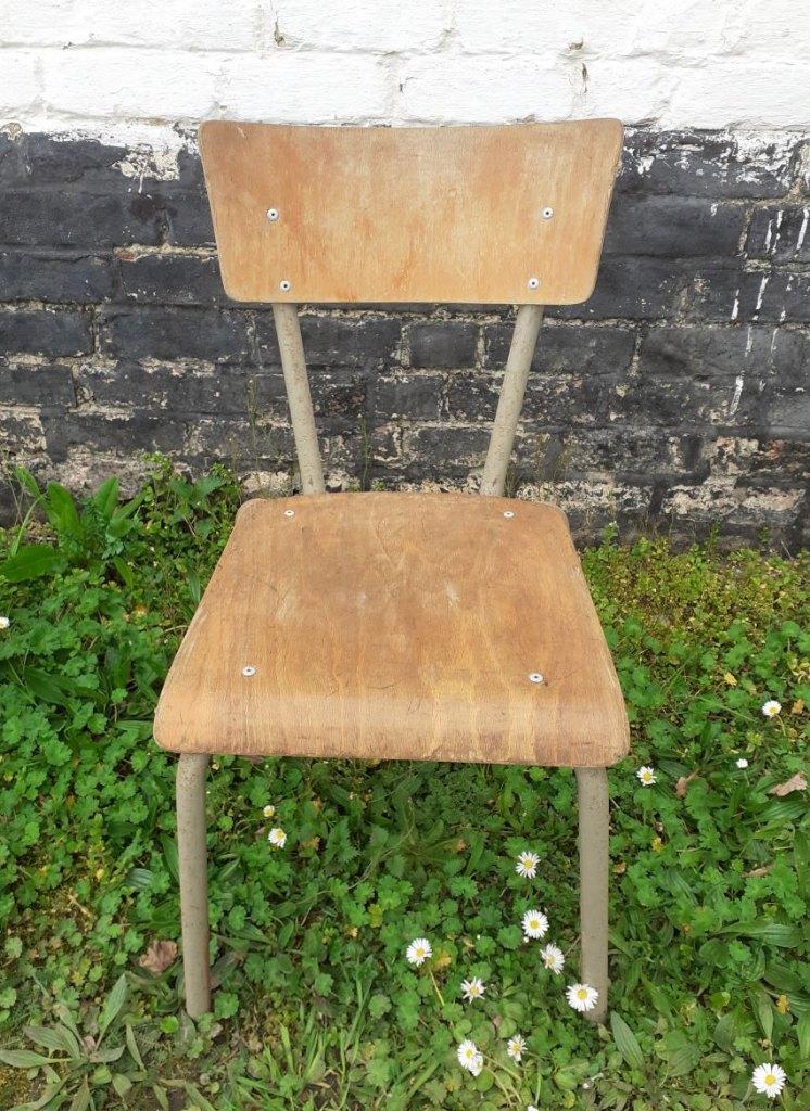 Petites chaises d'écolier vintage, Autres couleurs, Vintage, Enlèvement, Bois