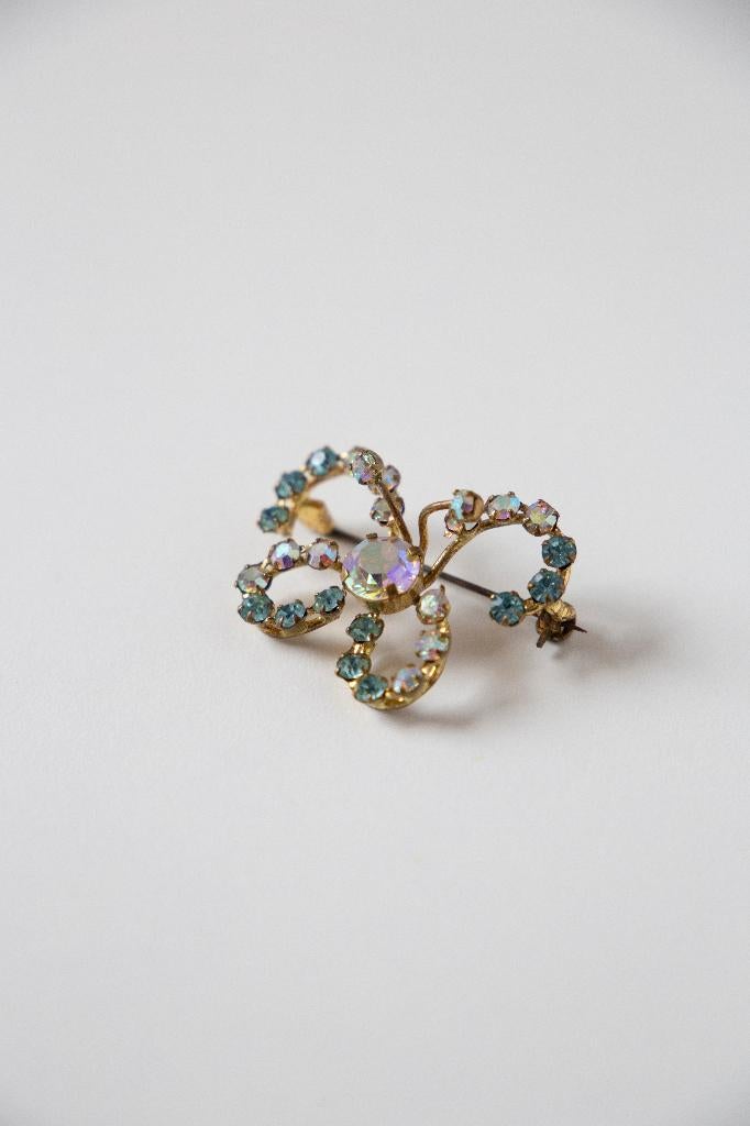 Broche papillon vintage avec strass, Bijoux, Sacs & Beauté, Bijoux anciens, Enlèvement ou Envoi, Autres matériaux, Broche