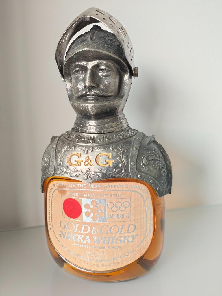 Nikka Gold & Gold Knight, Sapporo 1972, 750 ml (métal) (v4), Collections, Neuf, Autres régions, Enlèvement ou Envoi, Pleine