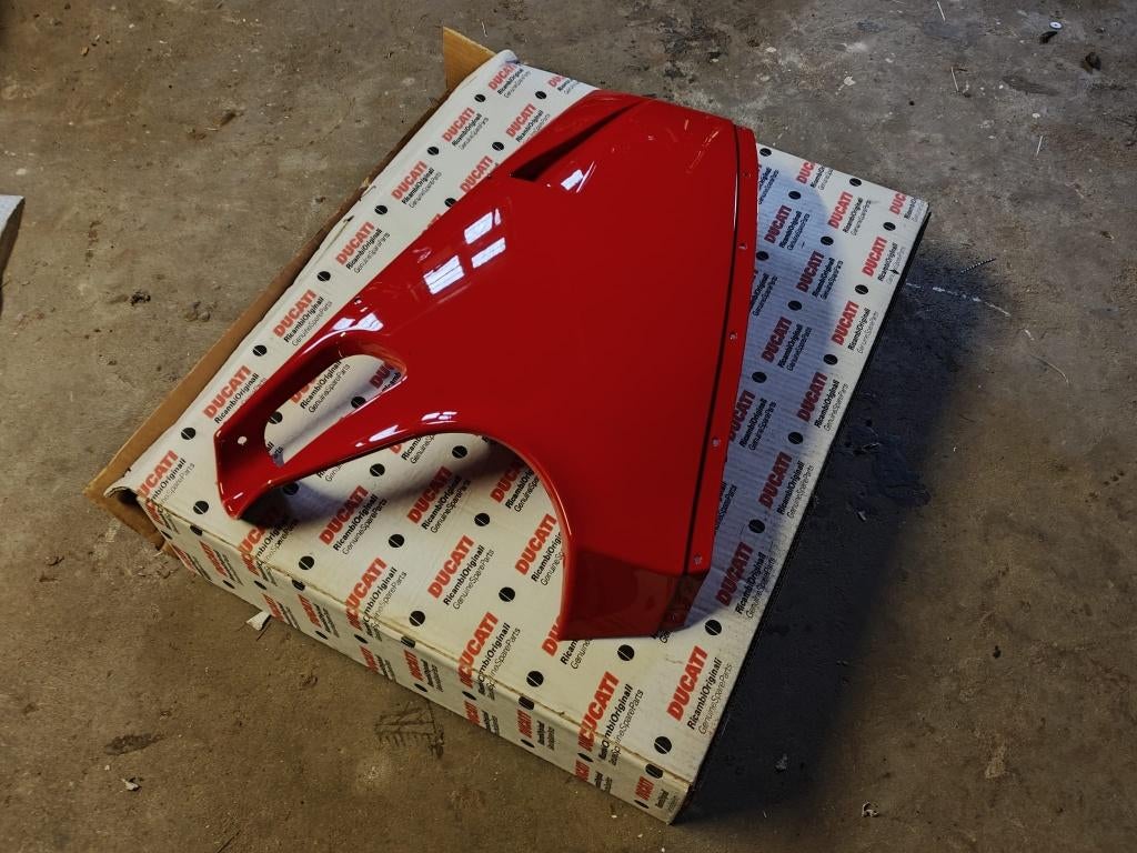 DUCATI 998 KUIP LINKS ONDER ROOD, DUCATI, Nieuw, Ophalen of Verzenden, Jackierogier@outlook.be