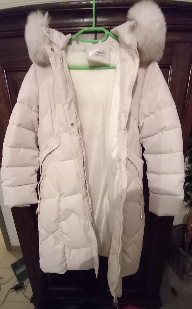 Nieuwe warme lange jas met kap en afneembare pels maat 46, Kleding | Dames, Ophalen of Verzenden, Nieuw, Maat 46/48 (XL) of groter