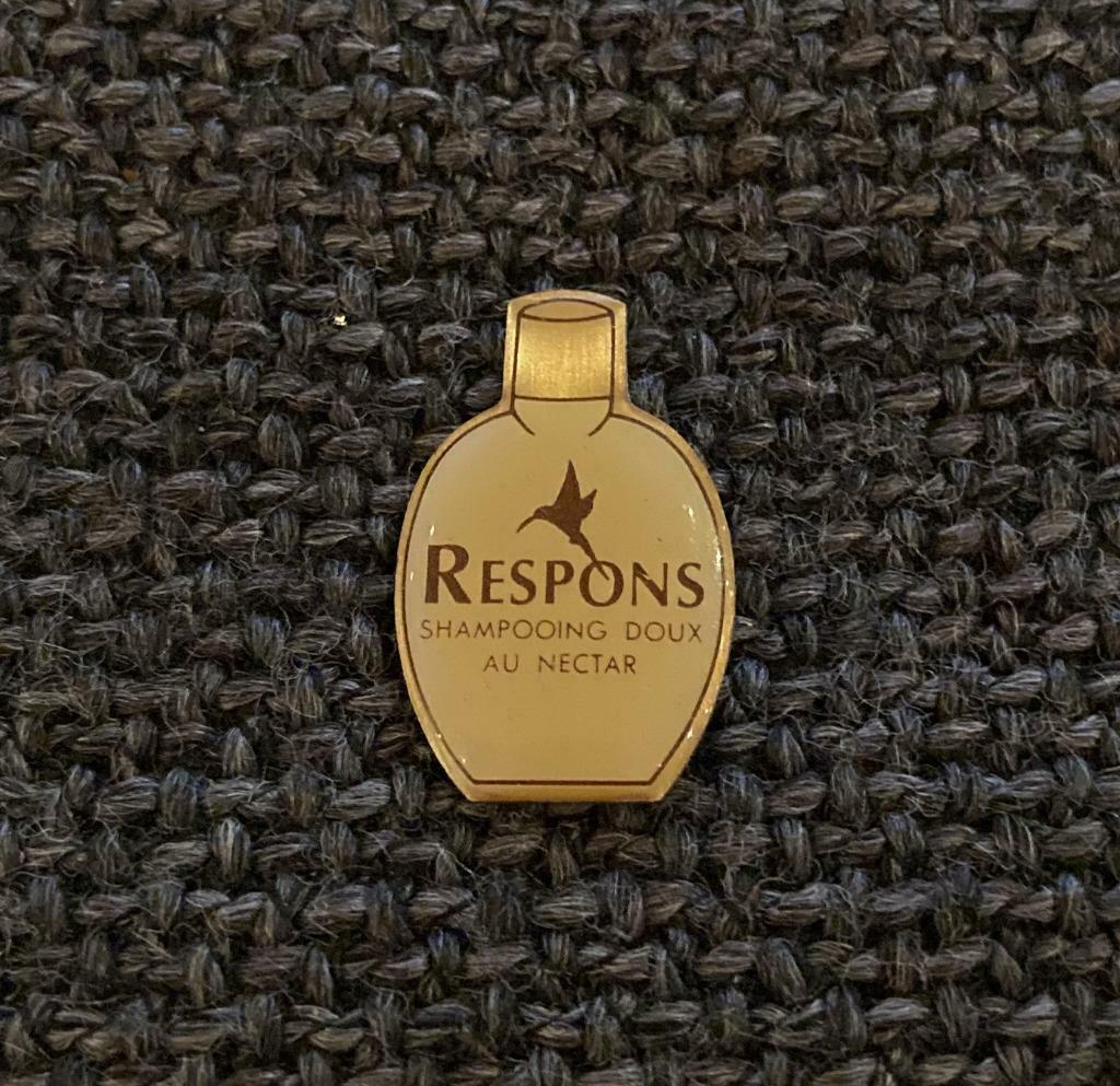 PIN - RESPONS - SHAMPOO - PARFUM - PERFUME, Verzamelen, Verzenden, Gebruikt, Merk, Speldje of Pin