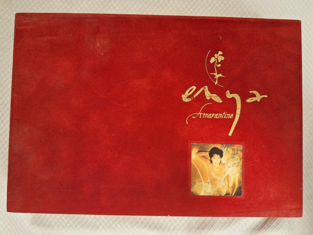 Coffret limité de luxe Enya - Amarantine, CD & DVD, CD | Autres CD, Comme neuf, Coffret, Enlèvement