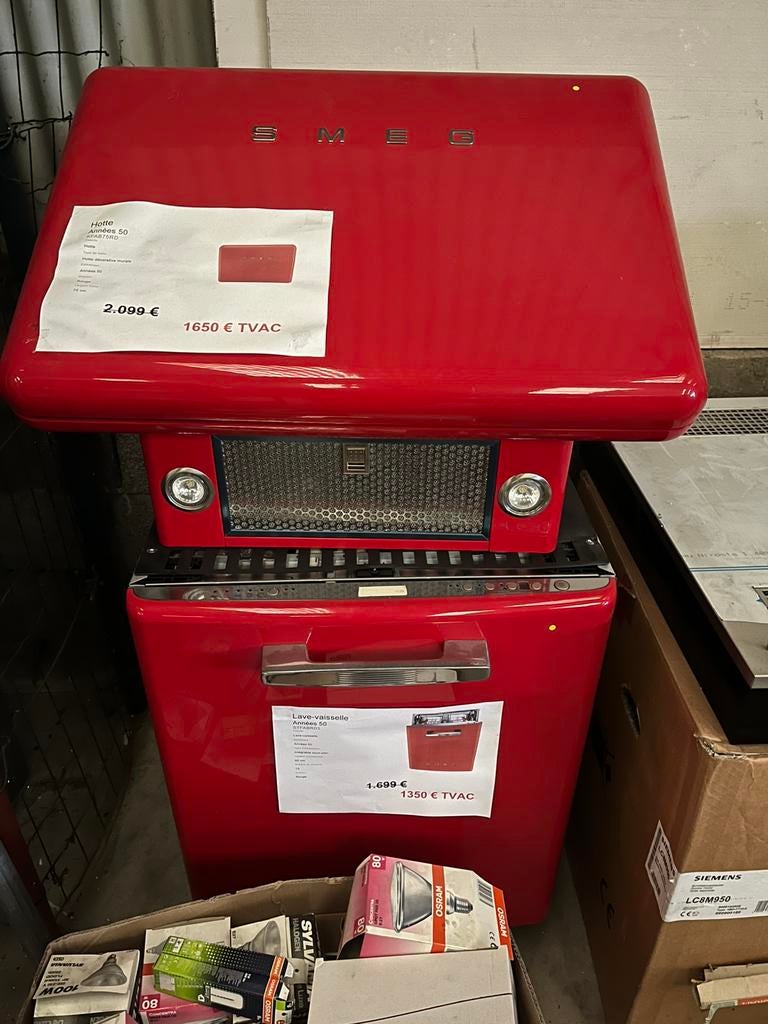 Combo hotte et lave vaisselle SMEG, Enlèvement, Comme neuf