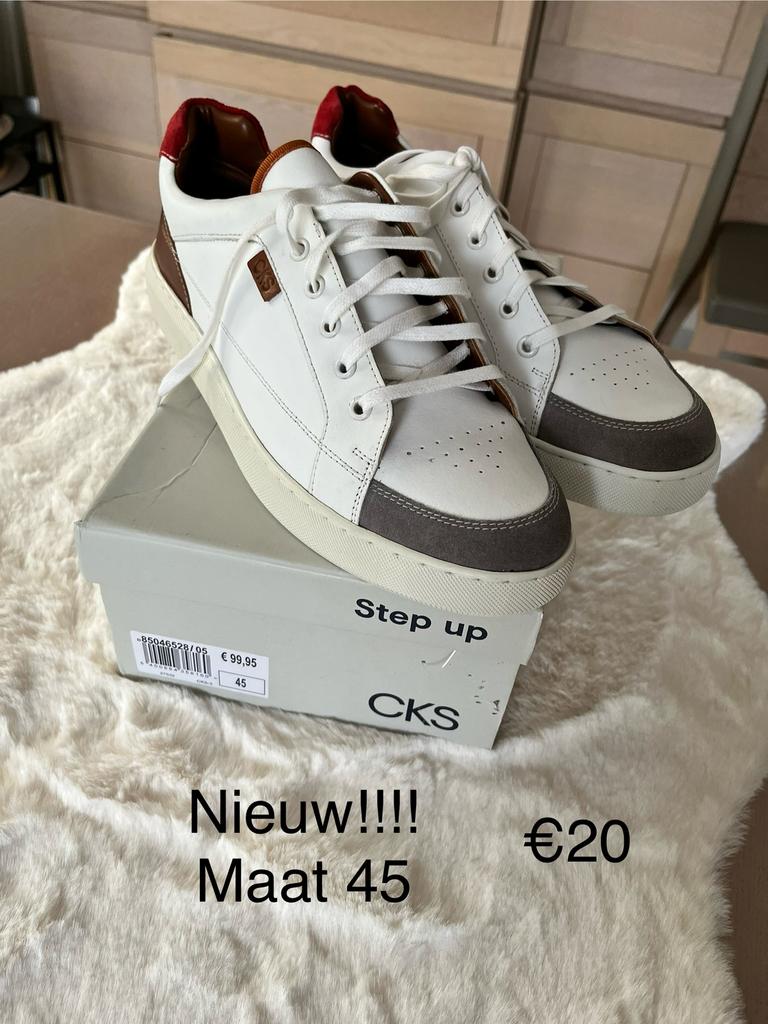 Nieuwe herenschoenen CKS - maat 45, Ophalen of Verzenden, Zo goed als nieuw