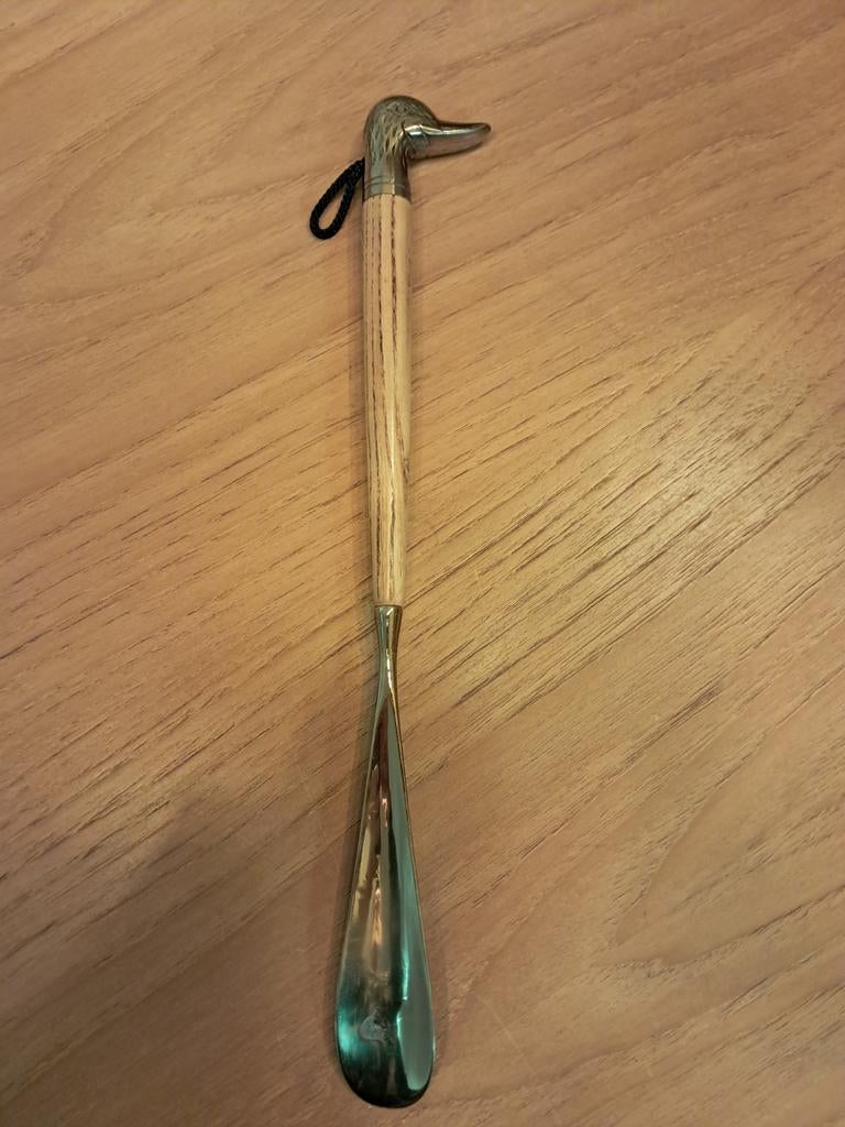 Vintage messing schoenlepel met houten handvat., getopt met, Antiek en Kunst, Ophalen