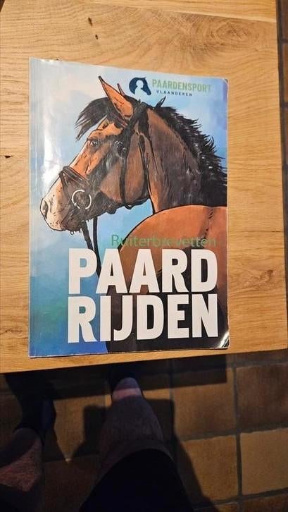 Ruiterbrevetten A en B, Ophalen of Verzenden, Zo goed als nieuw