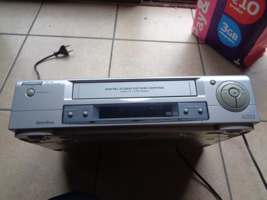Philips VR330 VHS bandrecorder, Audio, Tv en Foto, Ophalen of Verzenden, Bandrecorder, Met banden