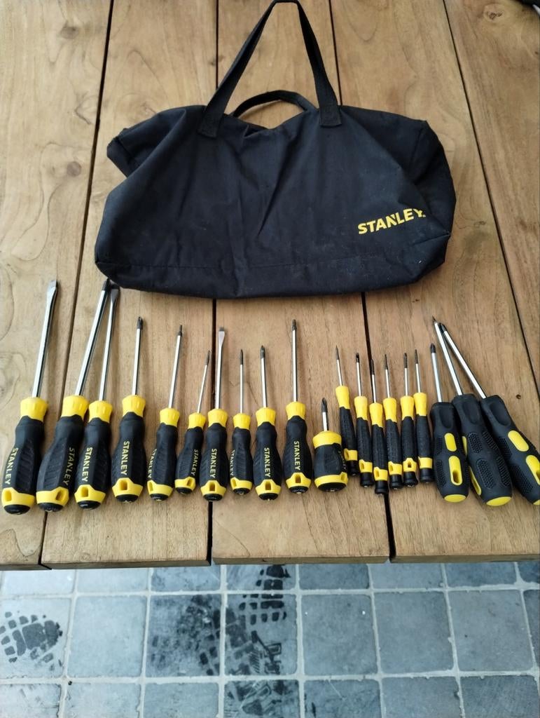 Schroevendraaier set Stanley, Ophalen