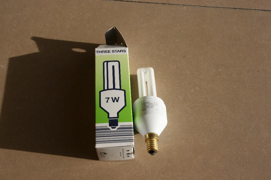 11 nieuwe (!) spaarlampen E14 7W 400 lumen, Enlèvement ou Envoi, Neuf, E14 (petit), Ampoule économique