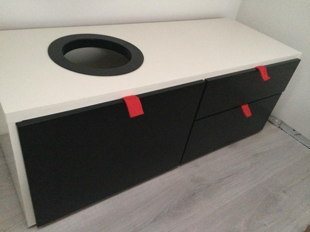 Ikea meuble à tiroirs - bac sur roulettes et porte-manteaux, Maison & Meubles, Armoires | Commodes, Utilisé, Moins de 100 cm, 100 à 150 cm