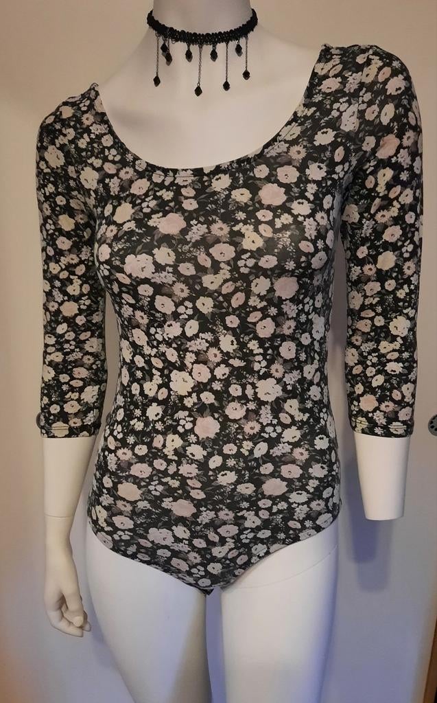 Body et body C&A « S », C&A, Enlèvement ou Envoi, Autres couleurs, Body ou Corset