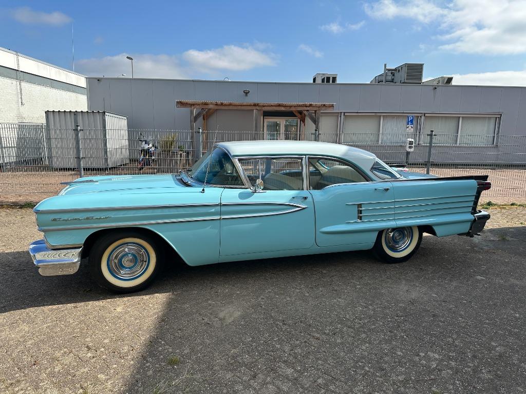Oldsmobile Eighty-Eight Chrome King, Auto's, Automaat, 8 cilinders, Blauw, Bedrijf