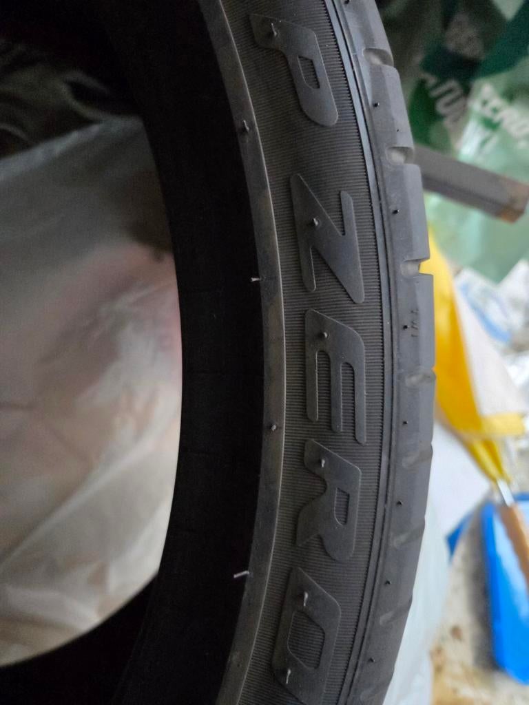 Pirelli P ZERO 315/30 R22, Enlèvement