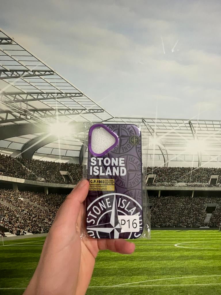 Paarse stone island hoesjes, Télécoms, Téléphonie mobile | Housses, Coques & Façades | Apple iPhone, Enlèvement, Comme neuf, IPhone SE (2022)
