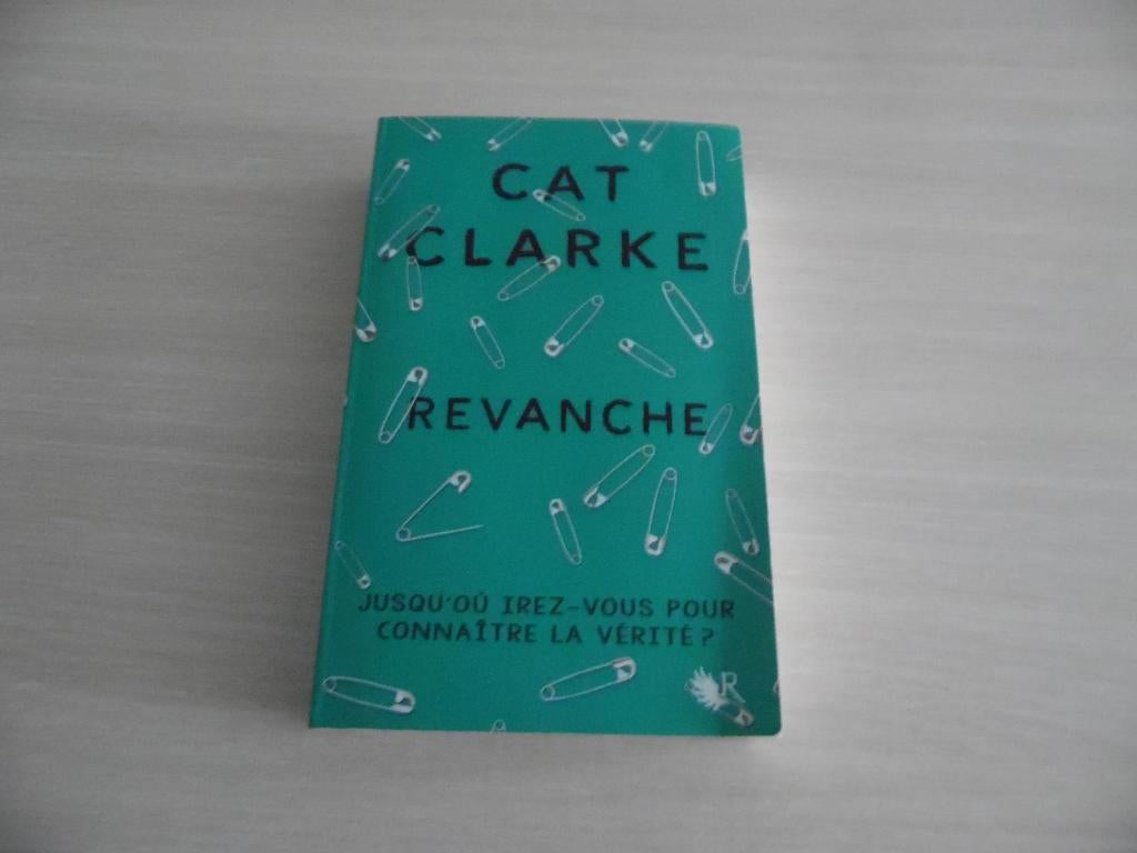 REVANCHE       CAT CLARKE, Enlèvement ou Envoi, Cat Clarke, Comme neuf, Europe autre