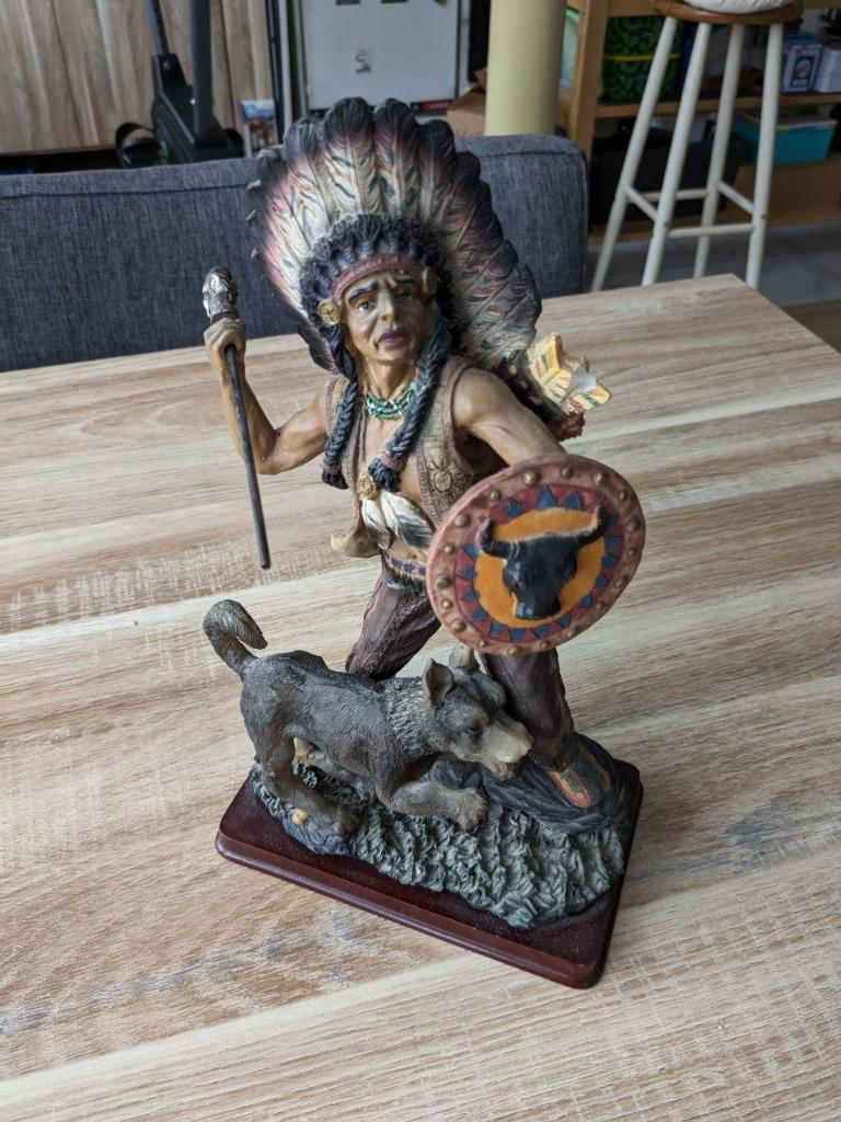 Belle statue guerrière d'un Indien (amérindien), Enlèvement, Comme neuf, Humain