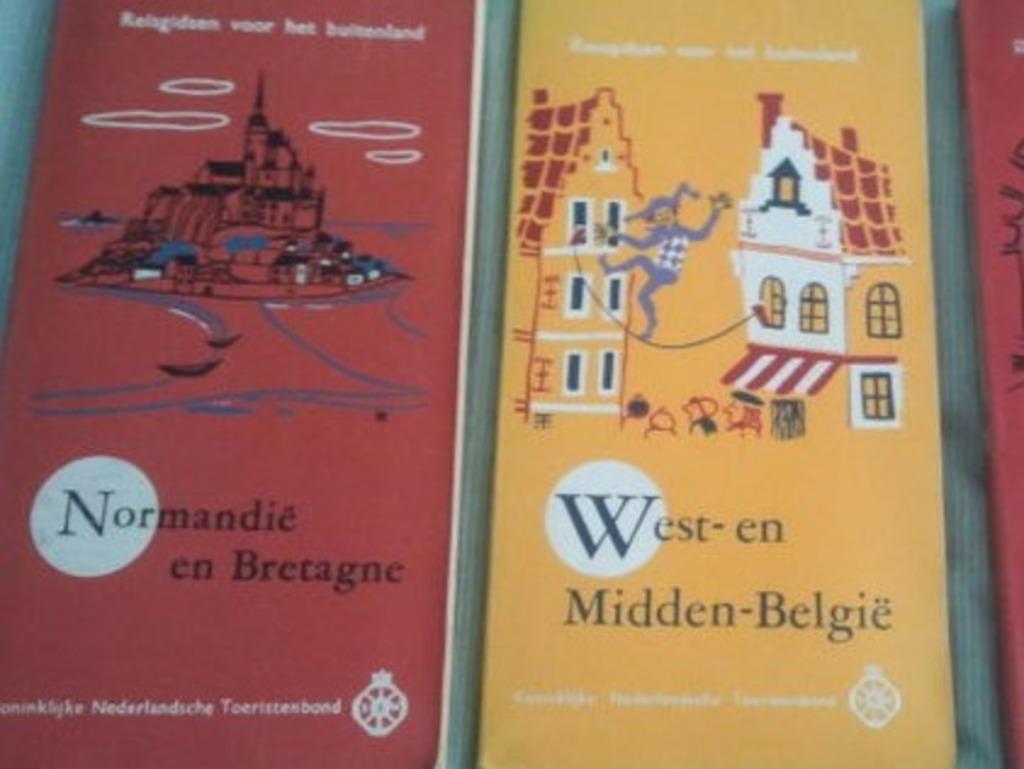 ANWB België (west midden) + Frankrijk Bretagne / Normandië, Boeken, Gelezen, Ophalen of Verzenden, Reisgids of -boek, ANWB