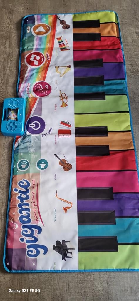 Piano et tapis de dance géant comme neuf, Enlèvement