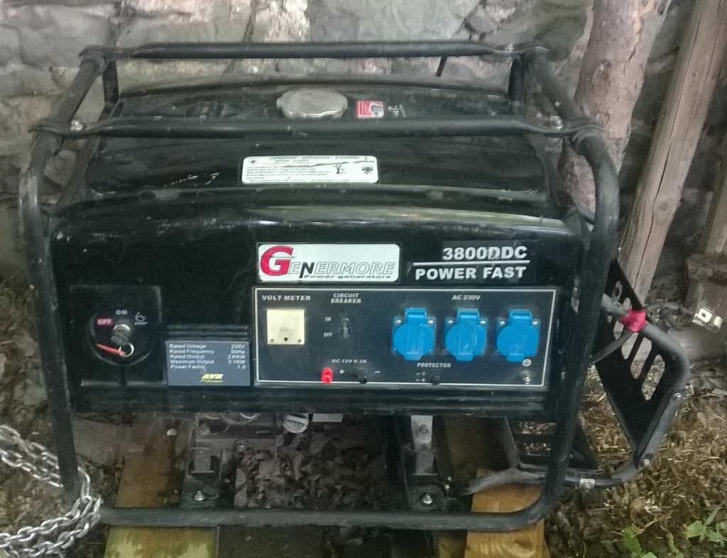 Groupe électrogène GENERMORE 3800 W., Enlèvement, Utilisé, Essence, Démarrage électrique