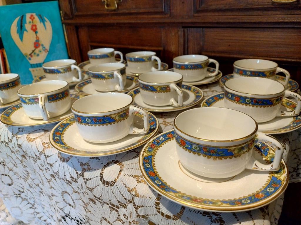 12 anciennes tasses et sous tasses Nimy, Antiquités & Art, Enlèvement ou Envoi