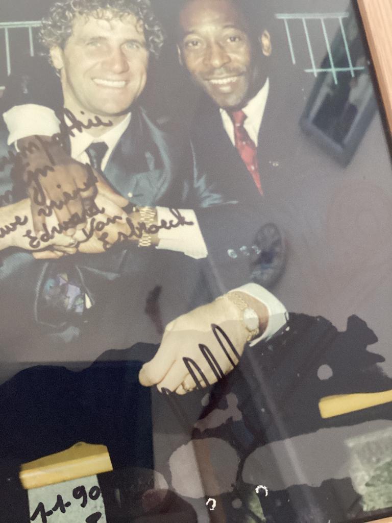 GROTE FOTO IN KADER J.M.Pfaff met PELE, Ophalen, Minder dan 50 cm, Zo goed als nieuw, Foto of Poster