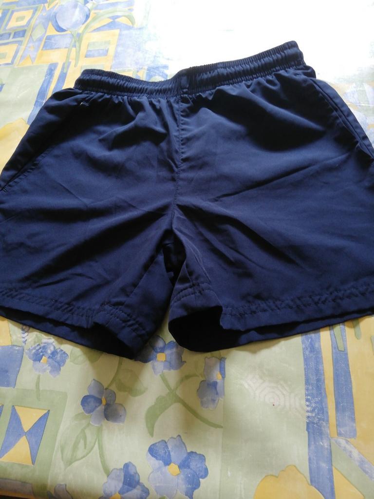 Short Decathlon bleu marine. Taille 10 ans., Enlèvement ou Envoi