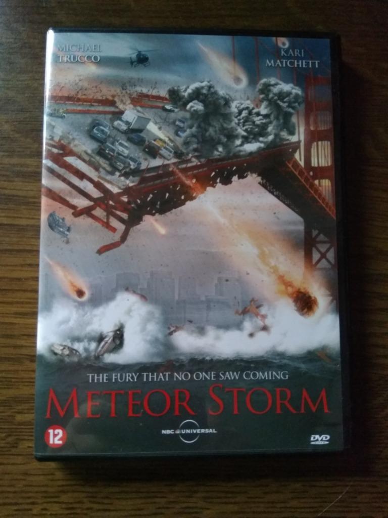 DVD - Meteor storm (Michael Trucco-Kari Matchett), CD & DVD, DVD | Action, Enlèvement ou Envoi