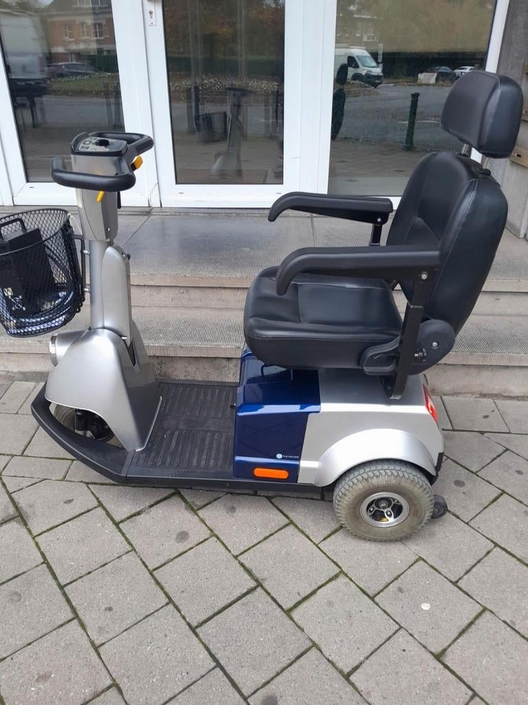 Chaise roulante électrique Calypso 3 roues mobilité scooter, Divers, Chaises roulantes, Comme neuf, Enlèvement ou Envoi