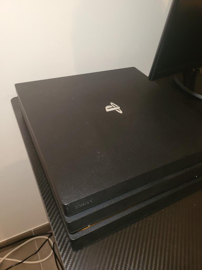 Playstation 4 pro, Enlèvement, Utilisé, Avec 1 manette, Pro