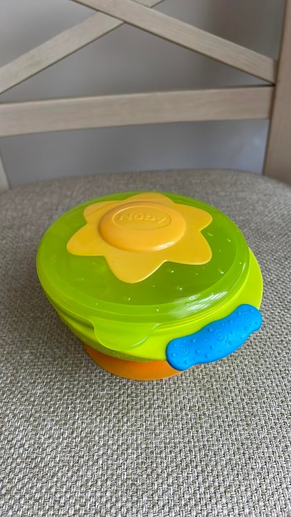 Potje voor fruit/ koekjes in te doen met zuignap, Ophalen