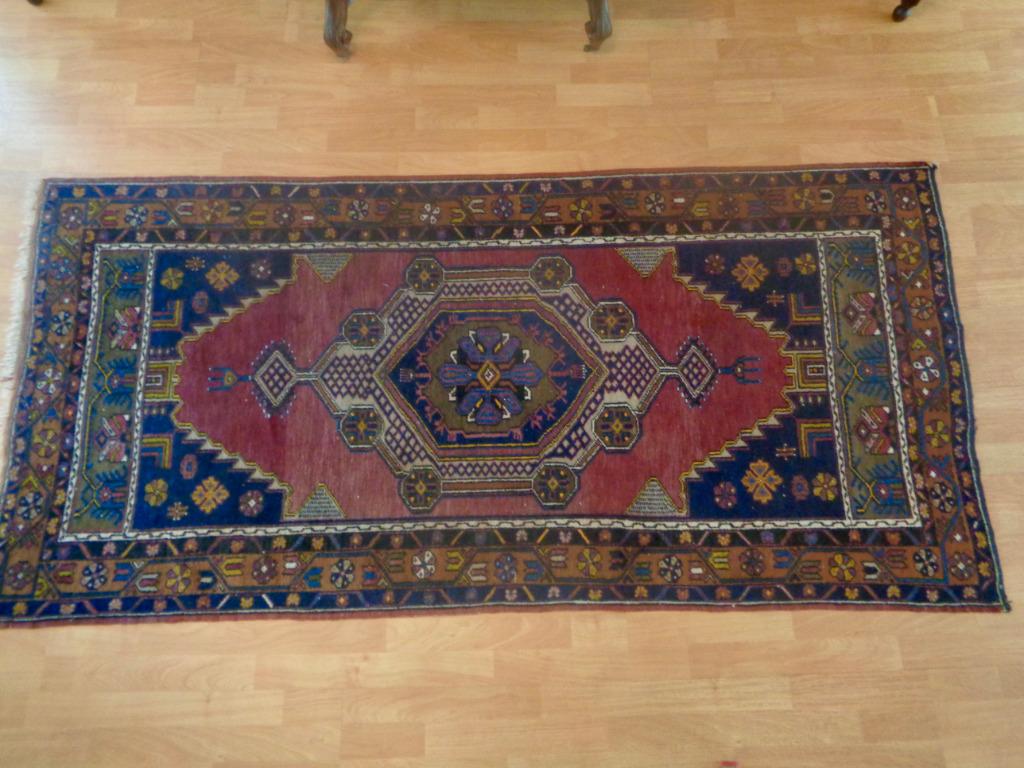 Tapis ancien, Enlèvement