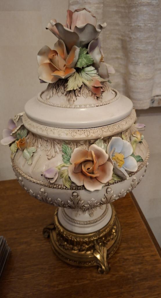 porseleinen Capodimonte vaas uit Italië, Huis en Inrichting, Gebruikt, Overige kleuren, Aardewerk of Porselein, Ophalen of Verzenden