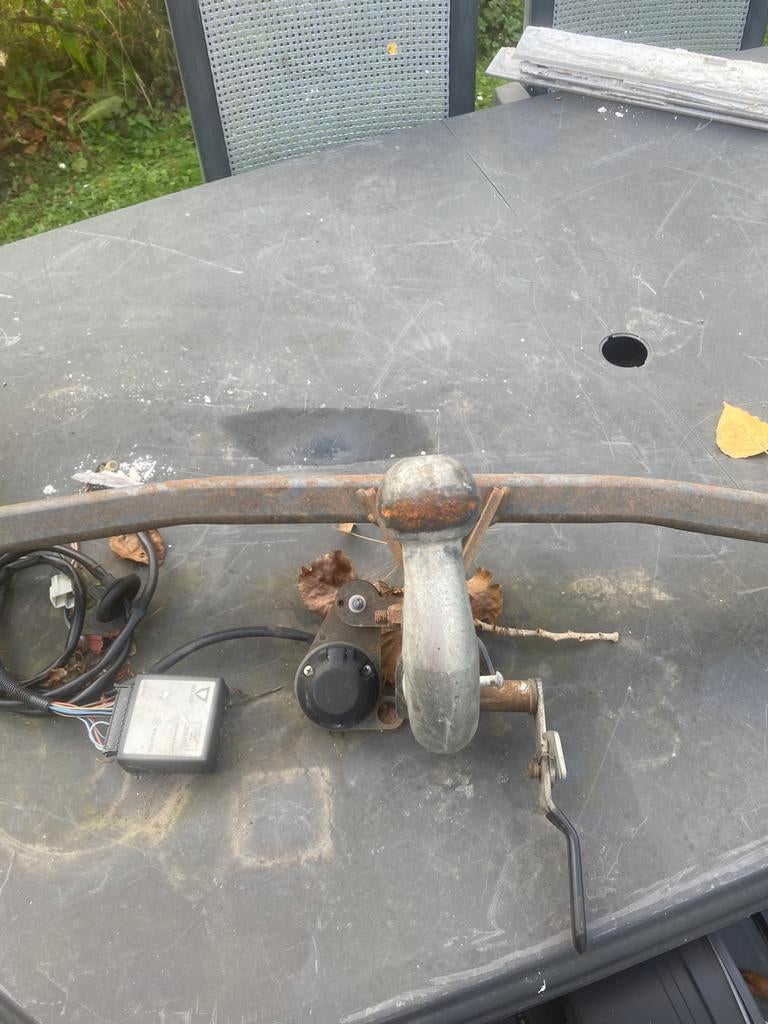 Attelage de remorque amovible Nissan Quashai, Enlèvement