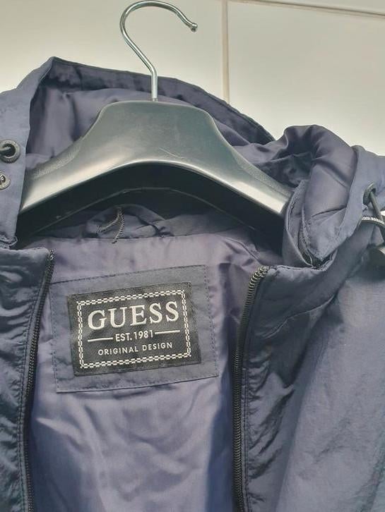 Jasje Guess maat M nieuw met labels, Ophalen, Nieuw, Guess, Maat 48/50 (M)