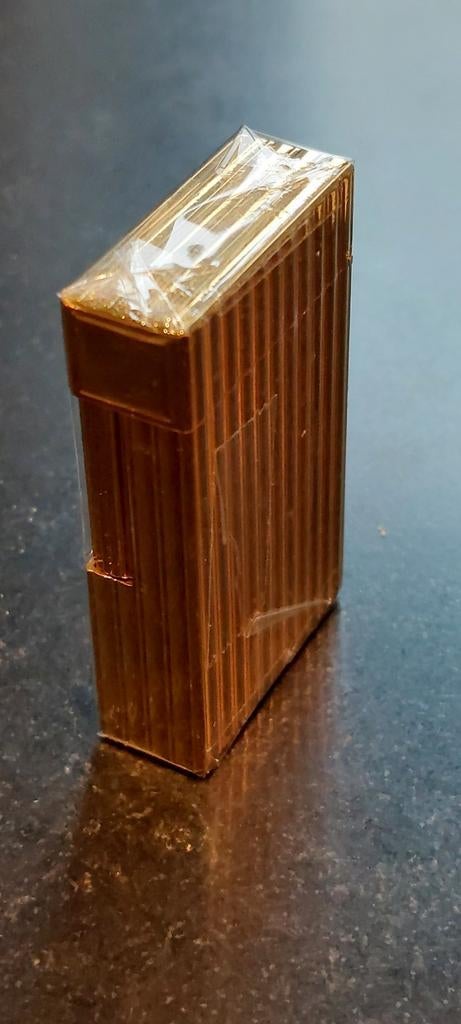 Nieuwe S.T. Dupont ligne 1 goud vergulde aansteker, Ophalen of Verzenden, Nieuw, Aansteker