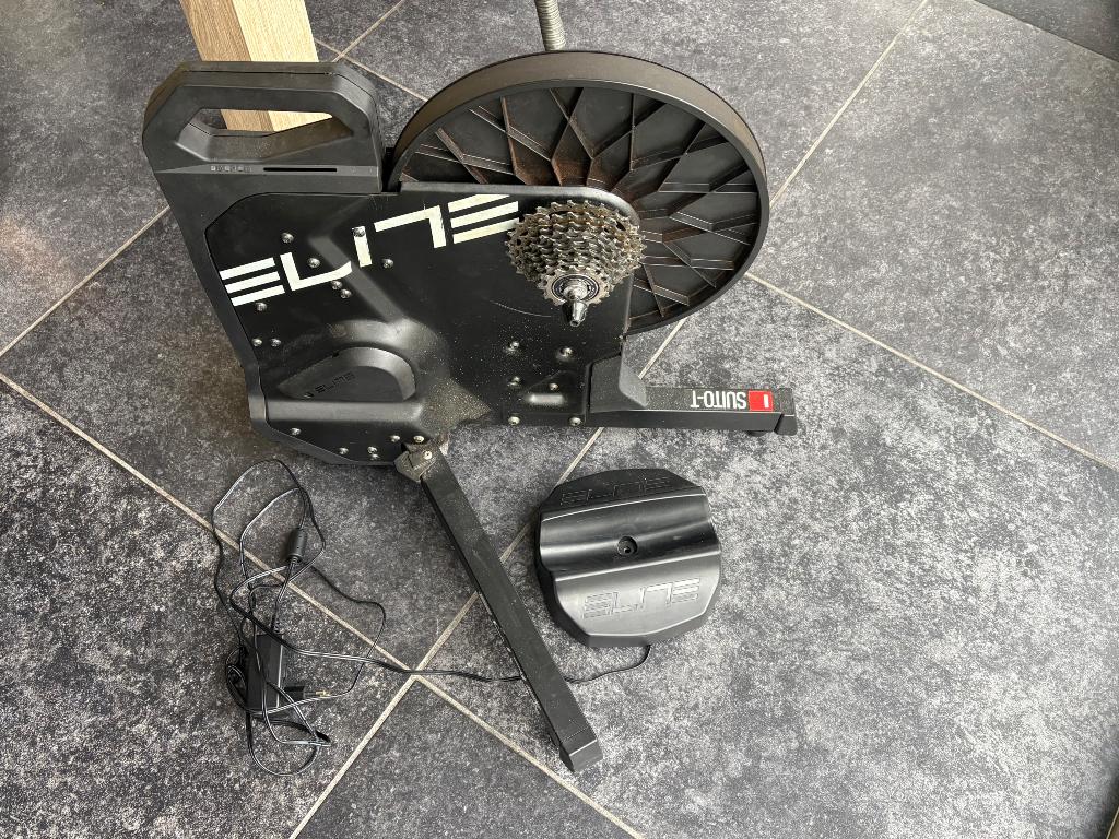 Elite suito T, Sports & Fitness, Cyclisme, Enlèvement, Comme neuf, Autres types