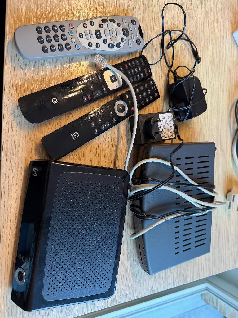 Telenet materiaal, digibox, digicorder, afstandsbedieningen, Ophalen, Gebruikt