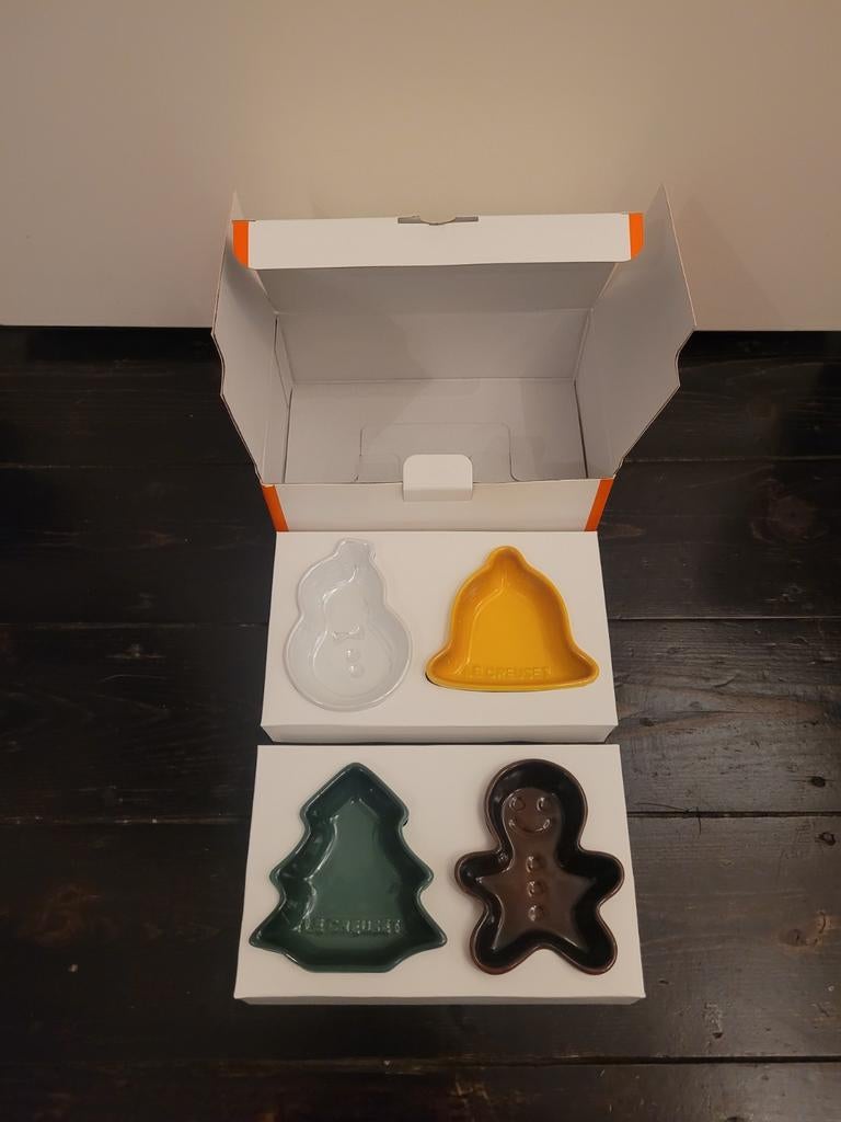 Le Creuset, mini christmas, dish set of 4, stoneware, Huis en Inrichting, Ophalen of Verzenden
