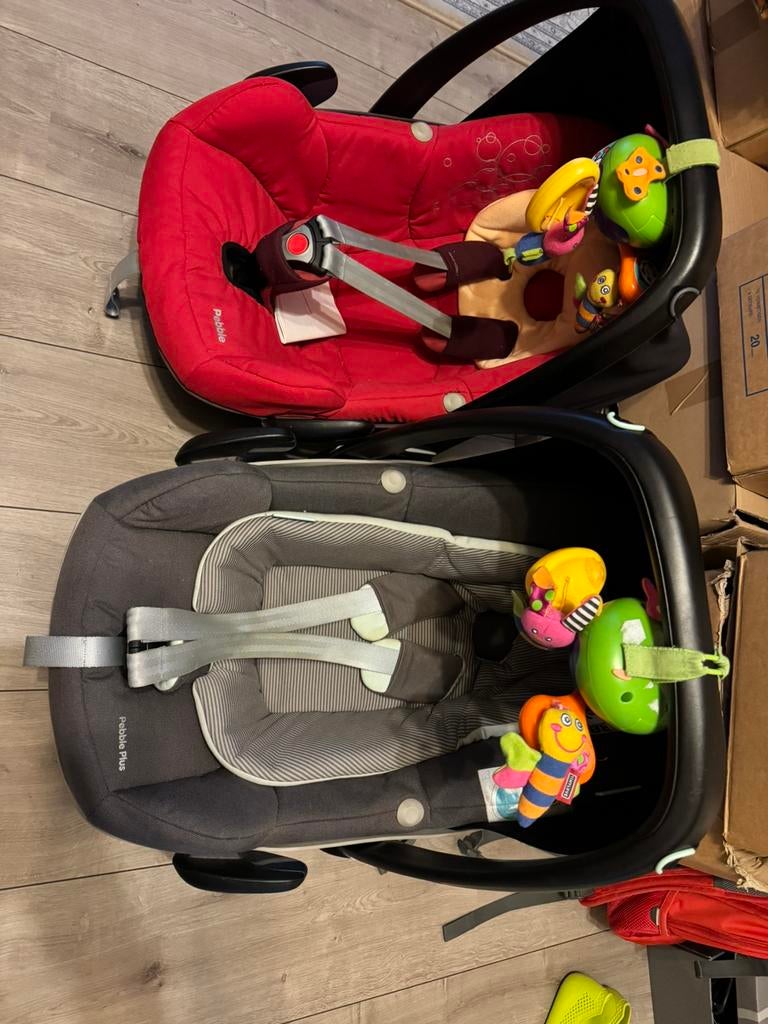 2 maxi cosis pebble, Enlèvement ou Envoi