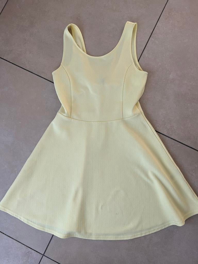 Robe jaune H&M taille 38, Au-dessus du genou, Porté, Taille 38/40 (M), H&M