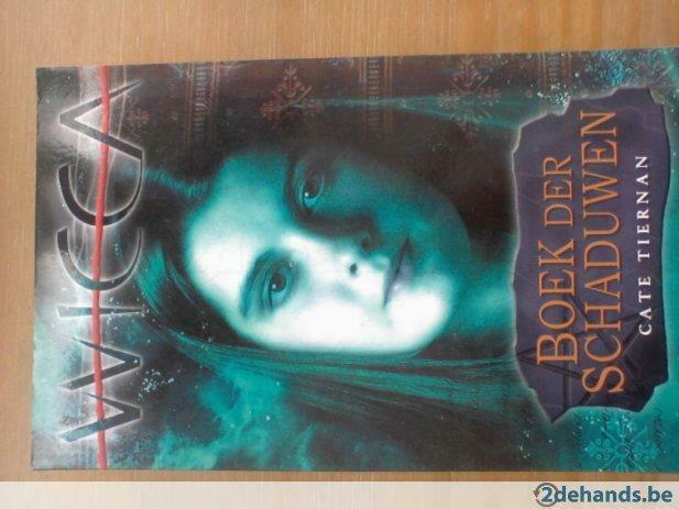 Boek der schaduwen ( Wicca reeks ), Utilisé