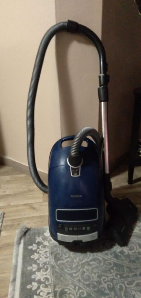 Miele C3 -1200W stofzuiger, Ophalen of Verzenden, Stofzuiger