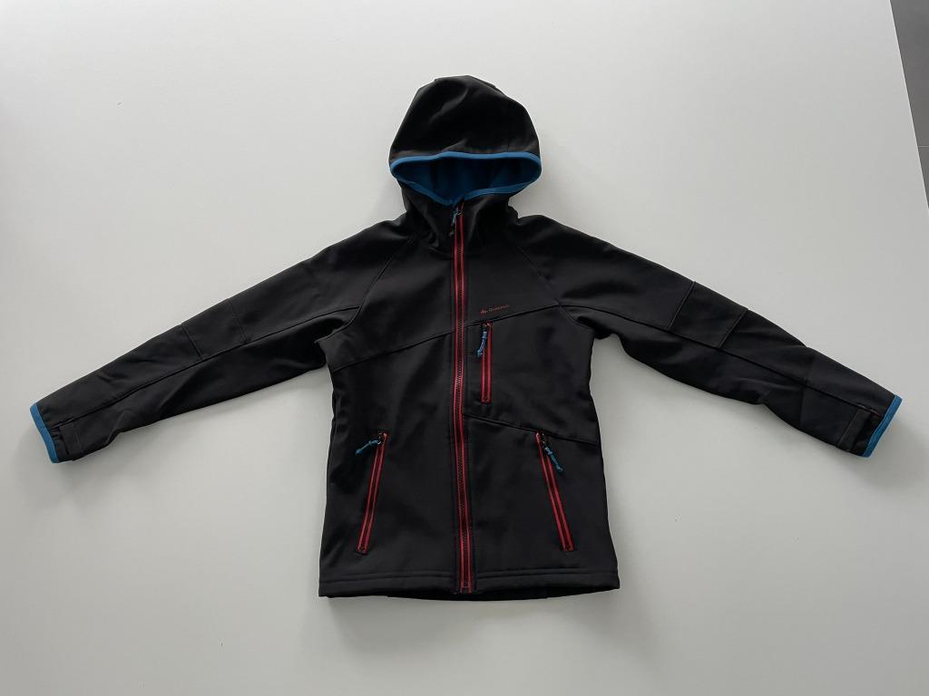 Softshell jas maat 116, Quechua, Jongen of Meisje, Ophalen of Verzenden, Zo goed als nieuw