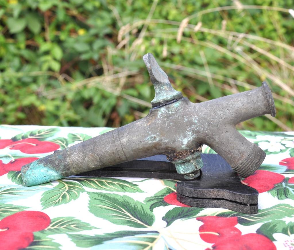 ancien robinet en laiton a debloquer, Antiquités & Art, Enlèvement ou Envoi, Cuivre